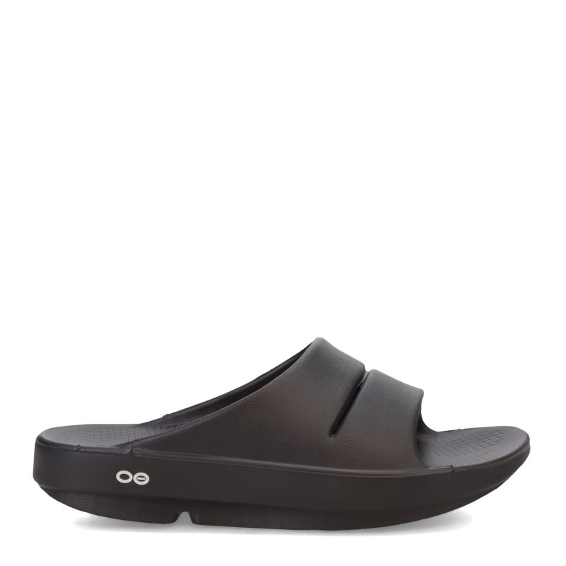 1100 BLK Unisex Oofas O Oahh Slide Black 1