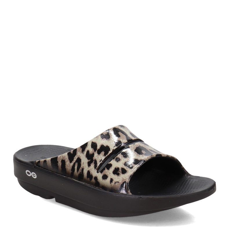 1103 BLKCHEETAH Womens Oofos O Oahh Luxe Slide Sandal Cheetah 6375c2f8 13db 482c 8b75 395328fc71a4