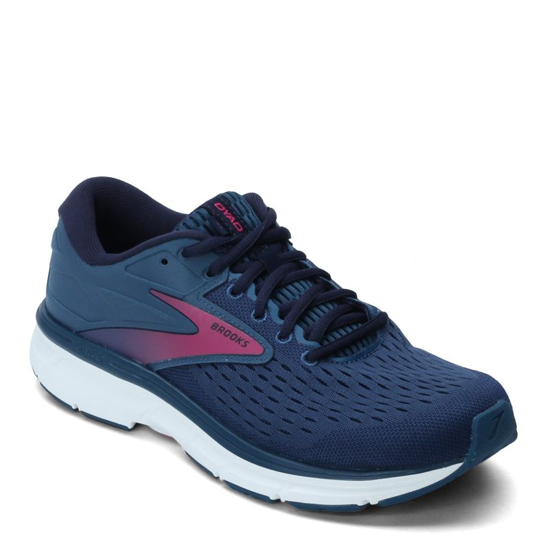 120312 1 B 490 Womens Brooks Dyad 11 Running Shoe Navy