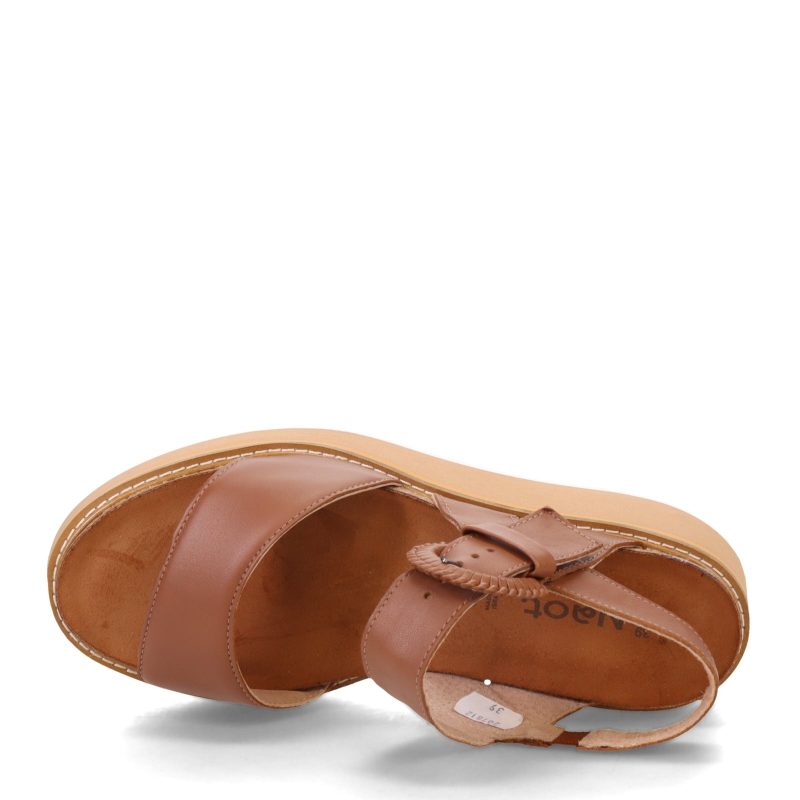 124100 EBA Womens Naot Crepe Sandal Caramel 5