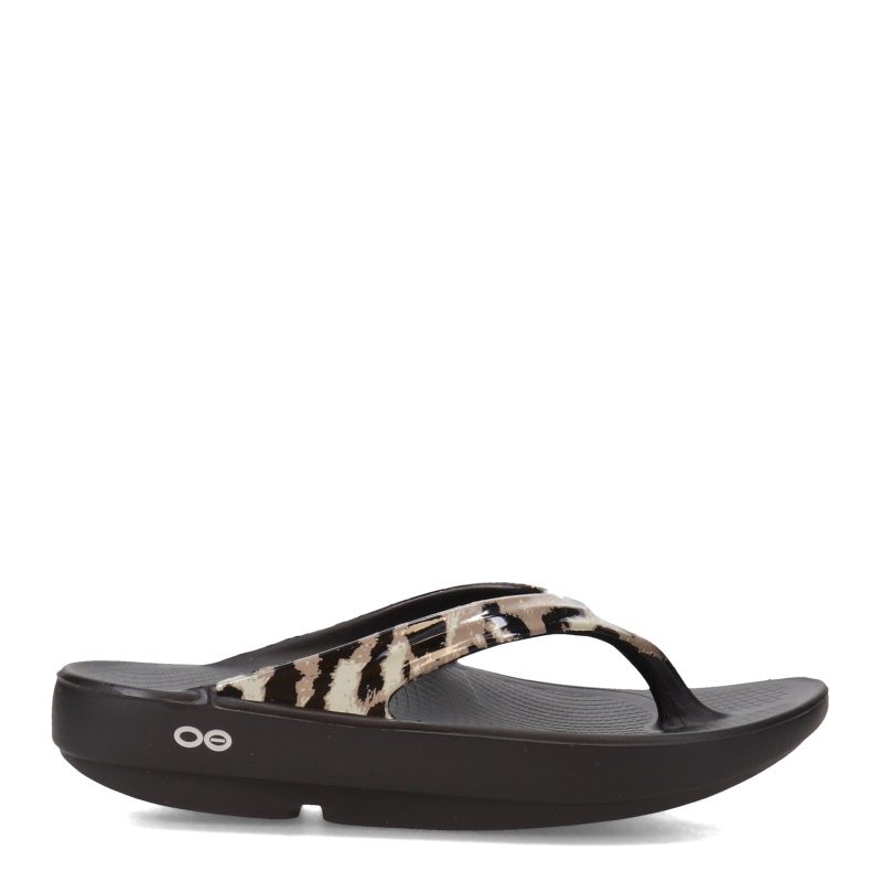 1403 BLKCHEETAH Womens Oofos O Olala Sandal Cheetah 1 38e10a4c 0f8b 45fa 9942 2a93fec64dd4