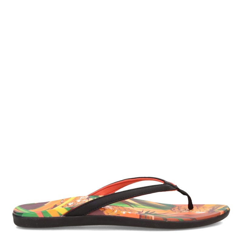 20437 40PZ Womens Olukai Black Pineapple 1