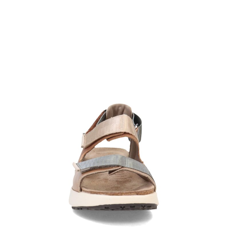 25020 SNN Womens Naot Odyssey Sandal Tan 2