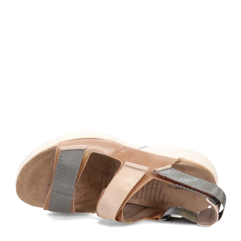 25020 SNN Womens Naot Odyssey Sandal Tan 5