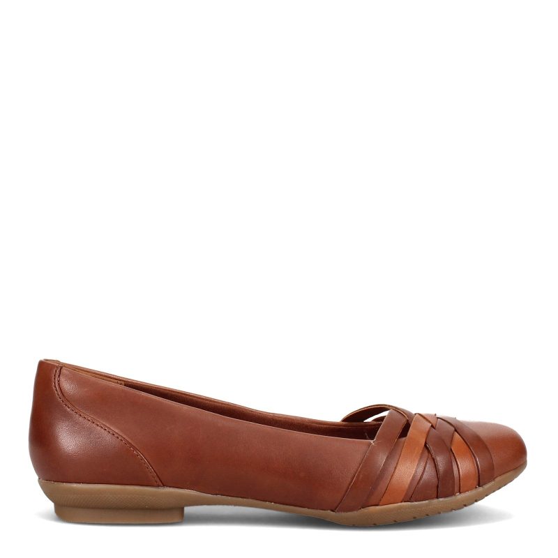 26157760 Womens Clarks Sara Clover Flat Mahogany 1