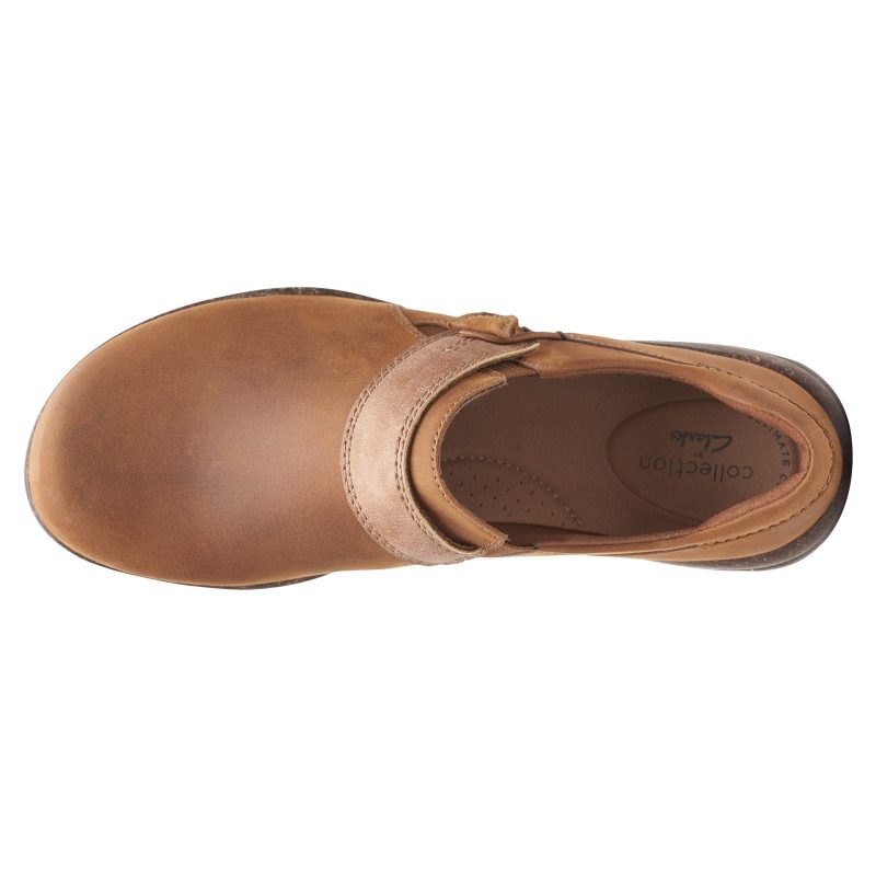 26162337 Womens Clarks Roseville Dot Slip On Tan 5