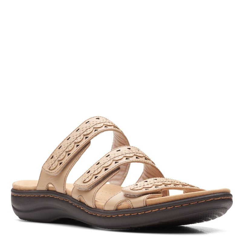 26164837 Womens Clarks Laurieann Cove Sandal Sand