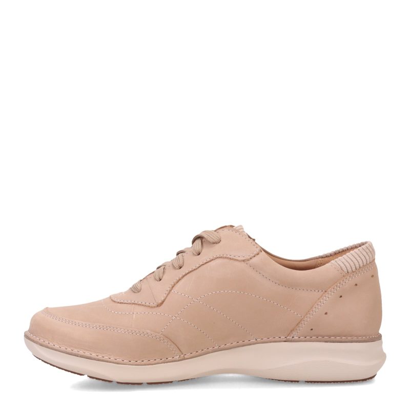 26165410 Womens Clarks Appley Tie Sneaker Sand 3