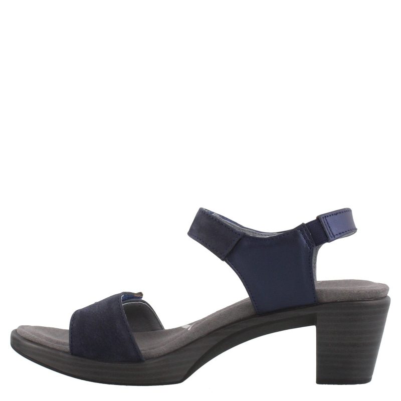 44107 Pbp Womens Naot Intact Mid Heel Sandal Navy 4