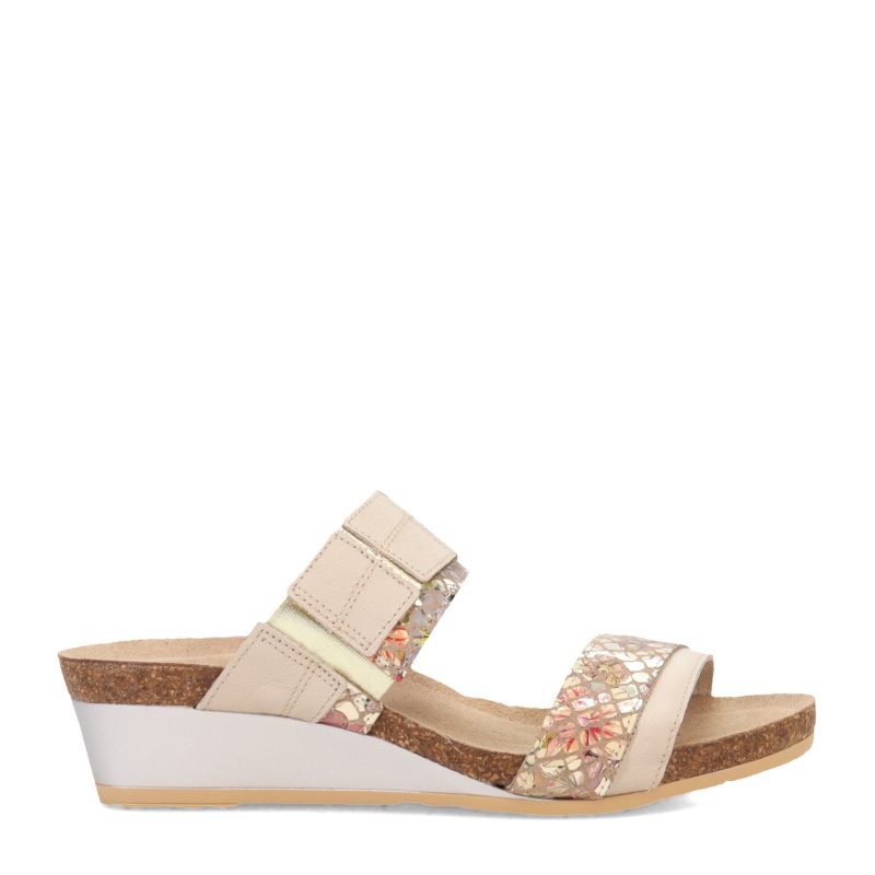 5051 WHA Womens Naot Ivory 1