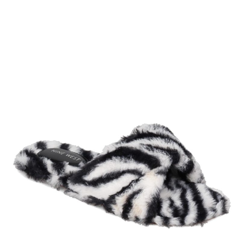 Cozy2 Whmfb Womens Nine West Cozy 2 Slipper White Black