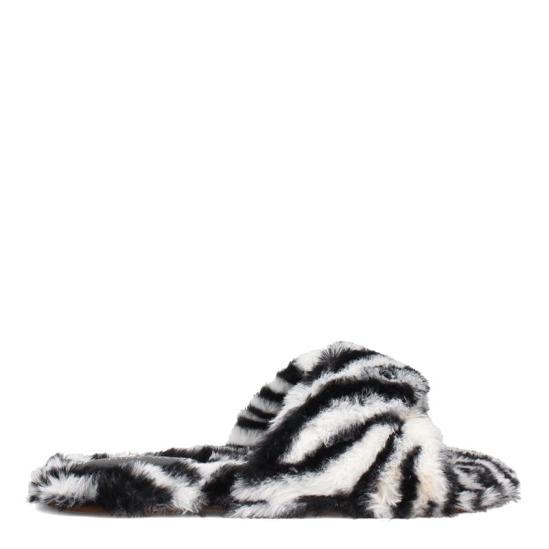 Cozy2 Whmfb Womens Nine West Cozy 2 Slipper White Black 1