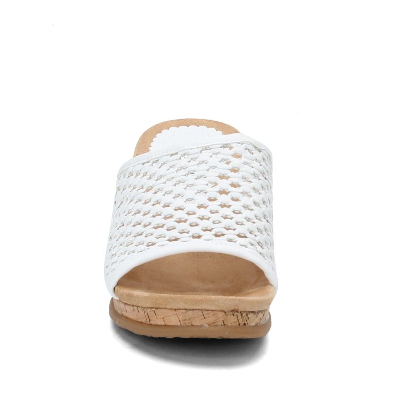 Flossey White Womens Baretraps Flossey Sandal White 2