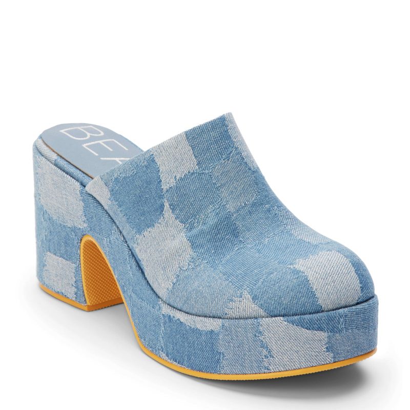 JAYDE BLUEDE Womens Beach By Matisse Jayde Clog Blue Denim Colored