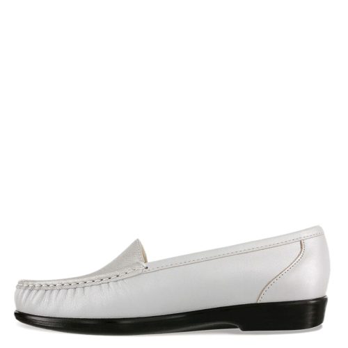 SIMPLIFY SILCLD Womens Sas Simplify Loafer Silver Light 3