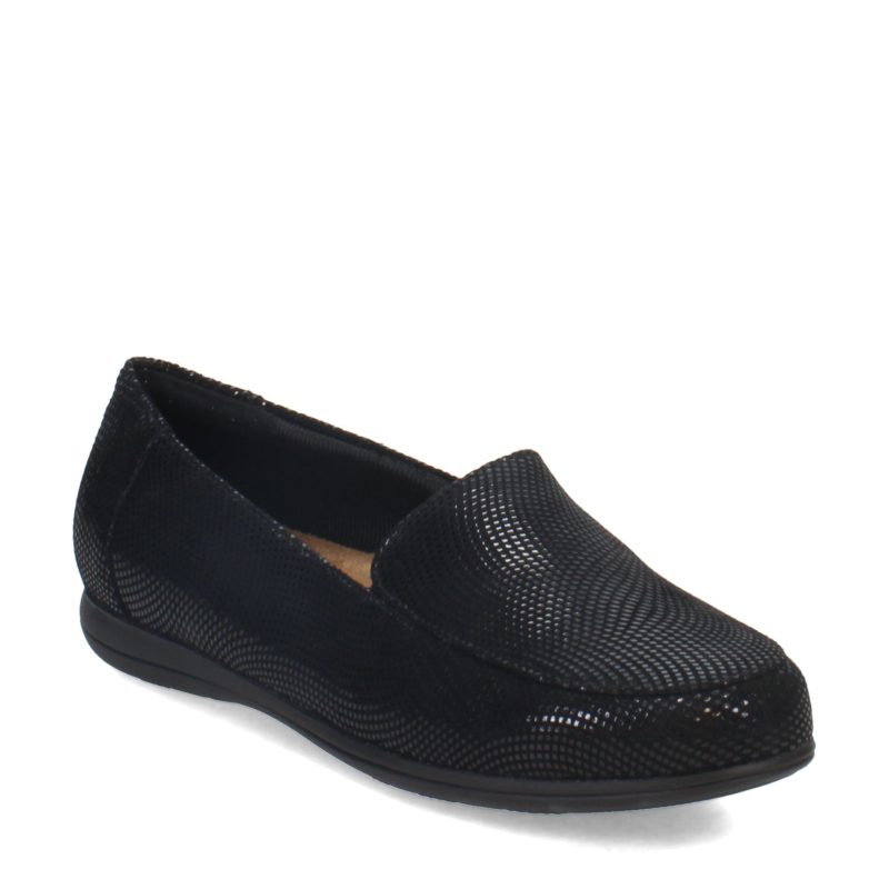 T2055 004 Womens Trotters Deanna Loafer Black