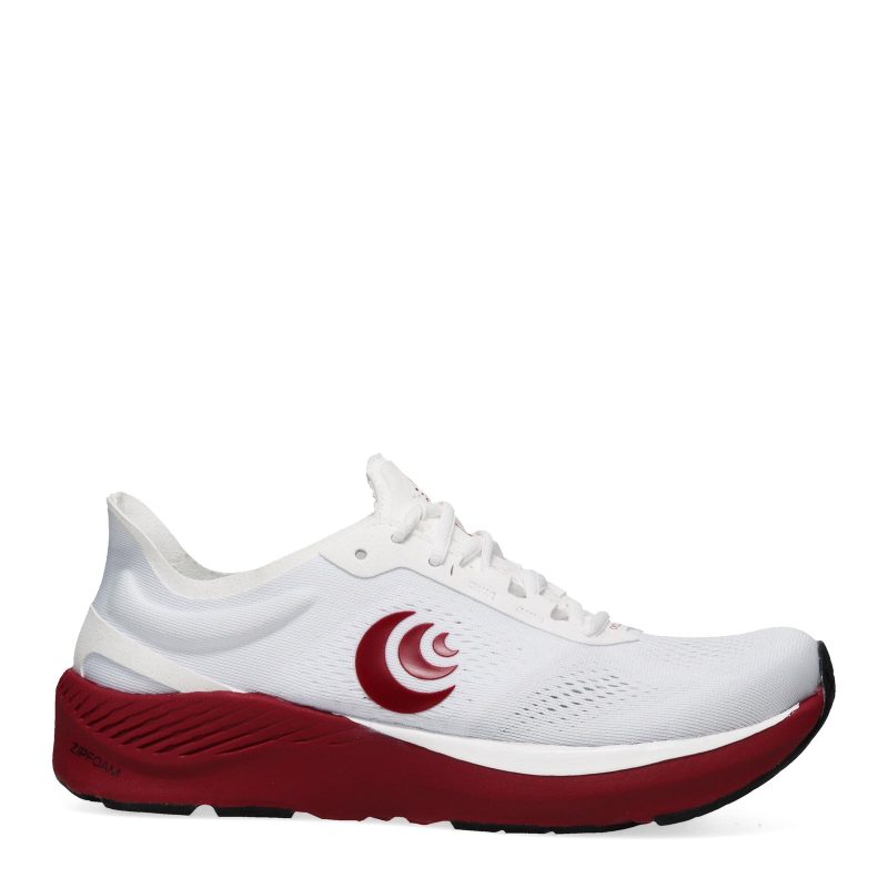 W045 Ws Womens Topo Cyclone Running Shoe White Sangria 1