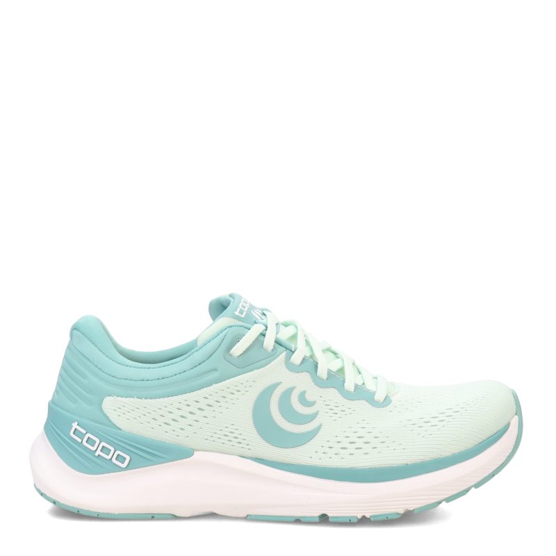 W056 MNTGRE Womens Topo Ultrafly 4 Running Shoe Mint Green 1 7c0f305a b540 44fc b630 f7e14df19915